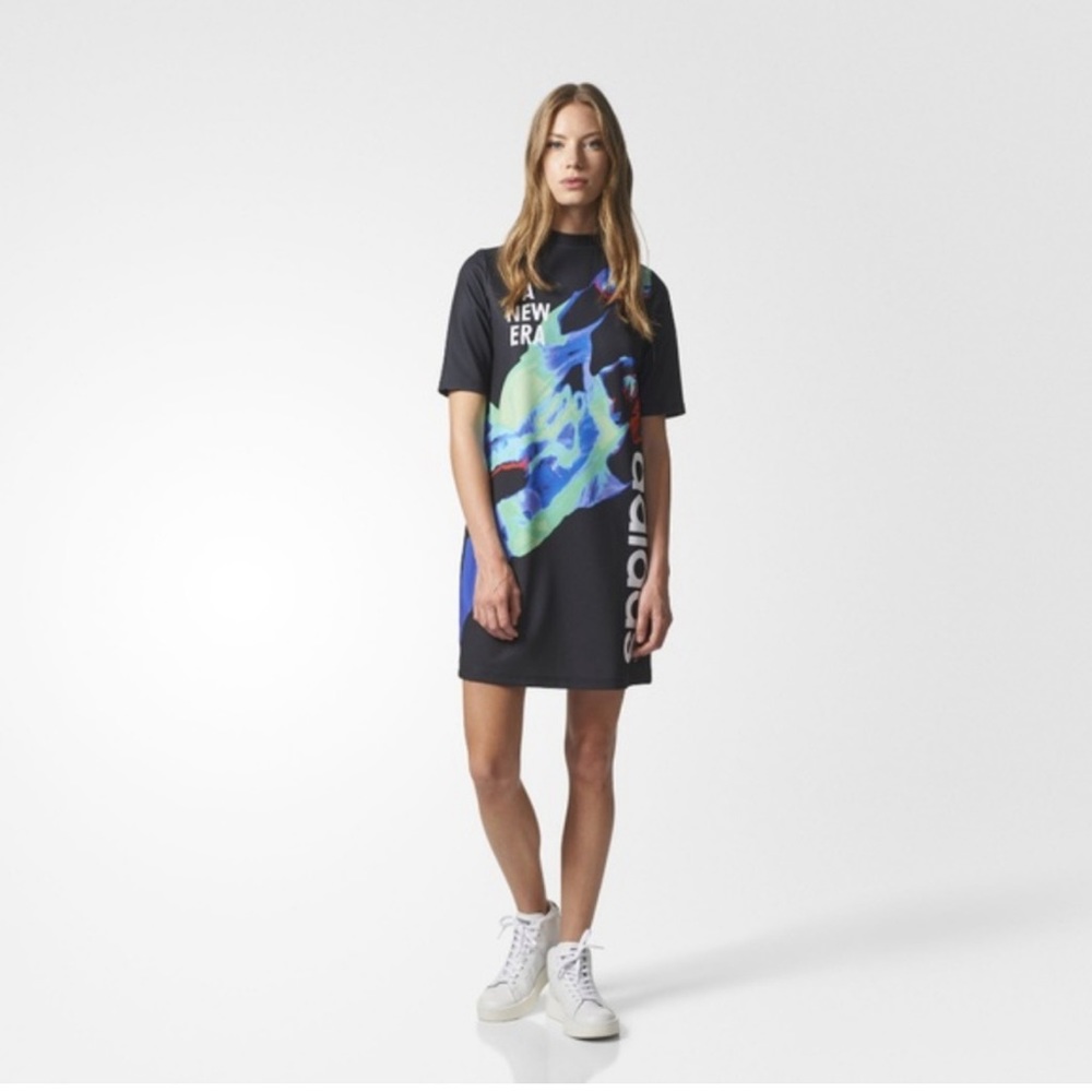 adidas Originals Collective Memories Dress Size 16✨